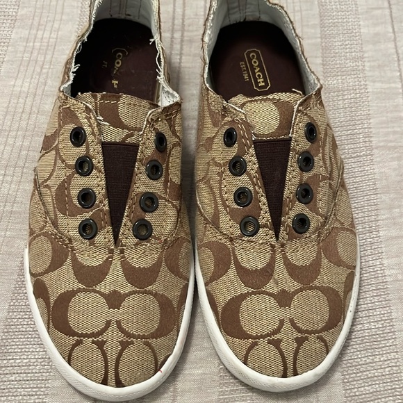 Coach slip on sneaker. Classic C pattern. Size 7.5 - Picture 1 of 6